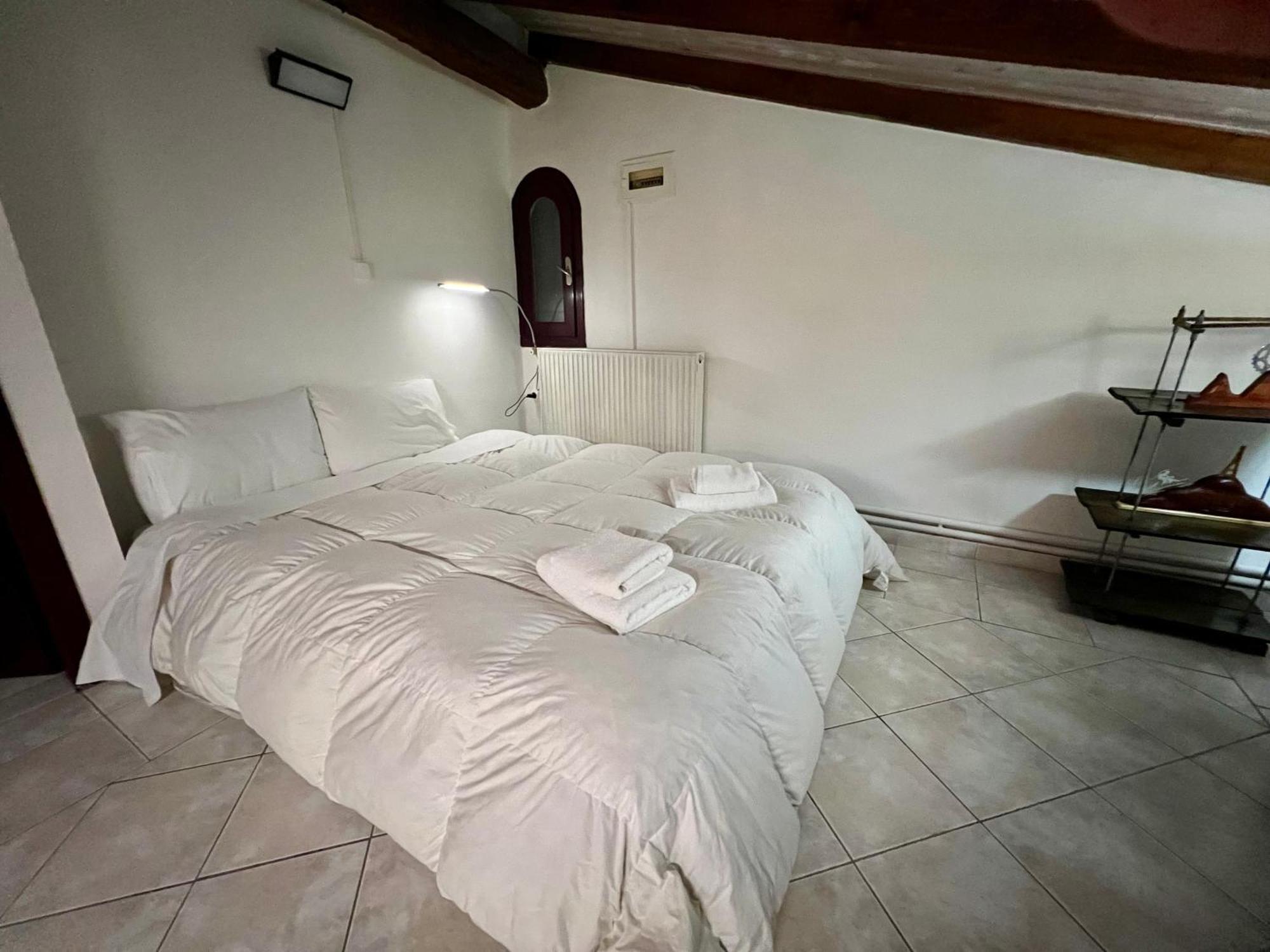 Σοφιτα Ξυλο Μεταλο Γυαλι Apartment Alykes Potamou Bagian luar foto
